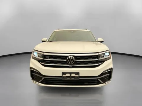 Another view of 2022 Volkswagen Atlas SEL Premium R-Line 4Motion Sport Utility 4D for sale in Manchester, CT at Drivemax
