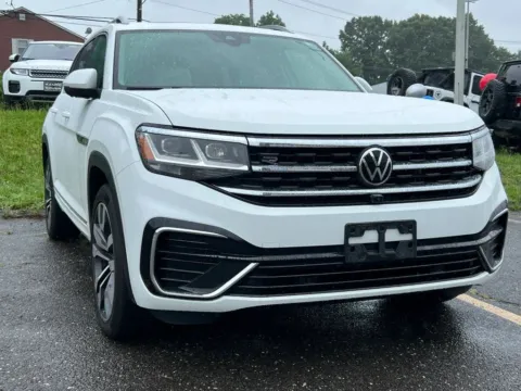 Photos of 2022 Volkswagen Atlas SEL Premium R-Line 4Motion Sport Utility 4D for sale in Manchester, CT at Drivemax