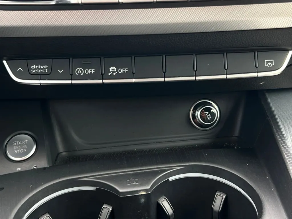 Audi A4 photo 42
