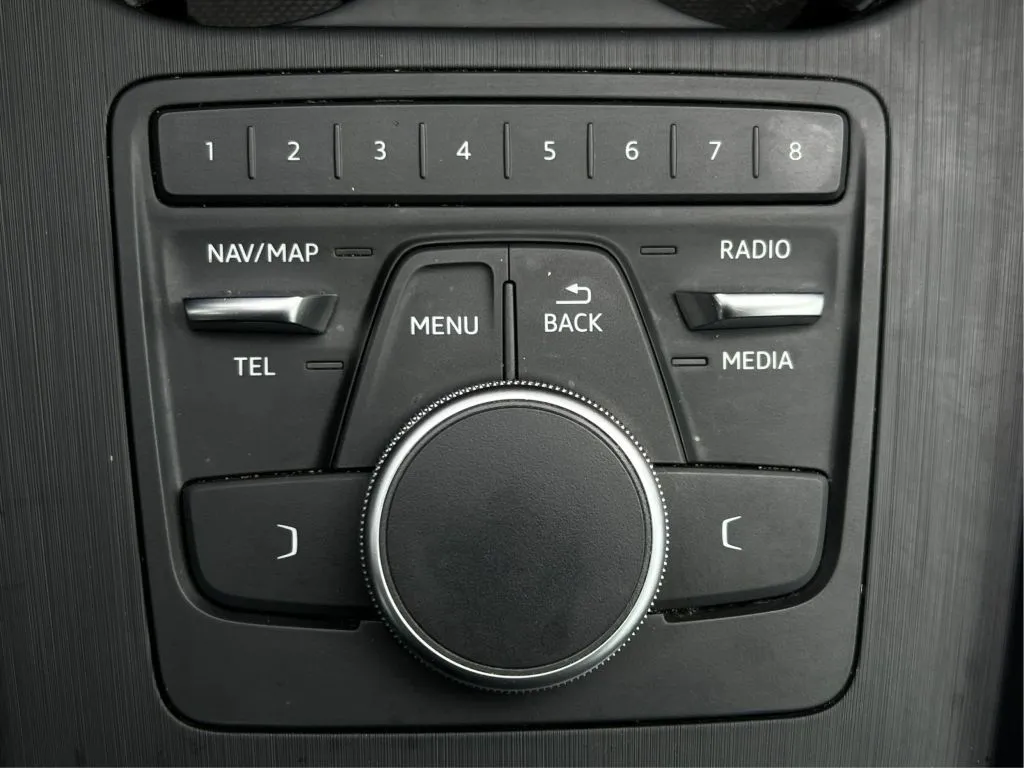 Audi A4 photo 44
