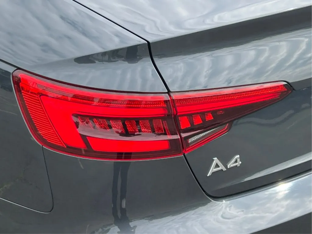 Audi A4 photo 33