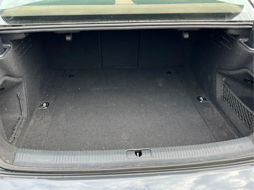 Audi A4 photo 18