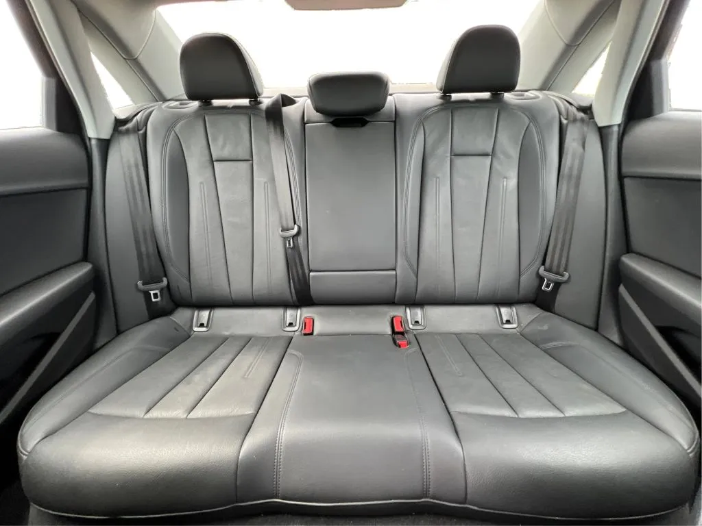 Audi A4 photo 19