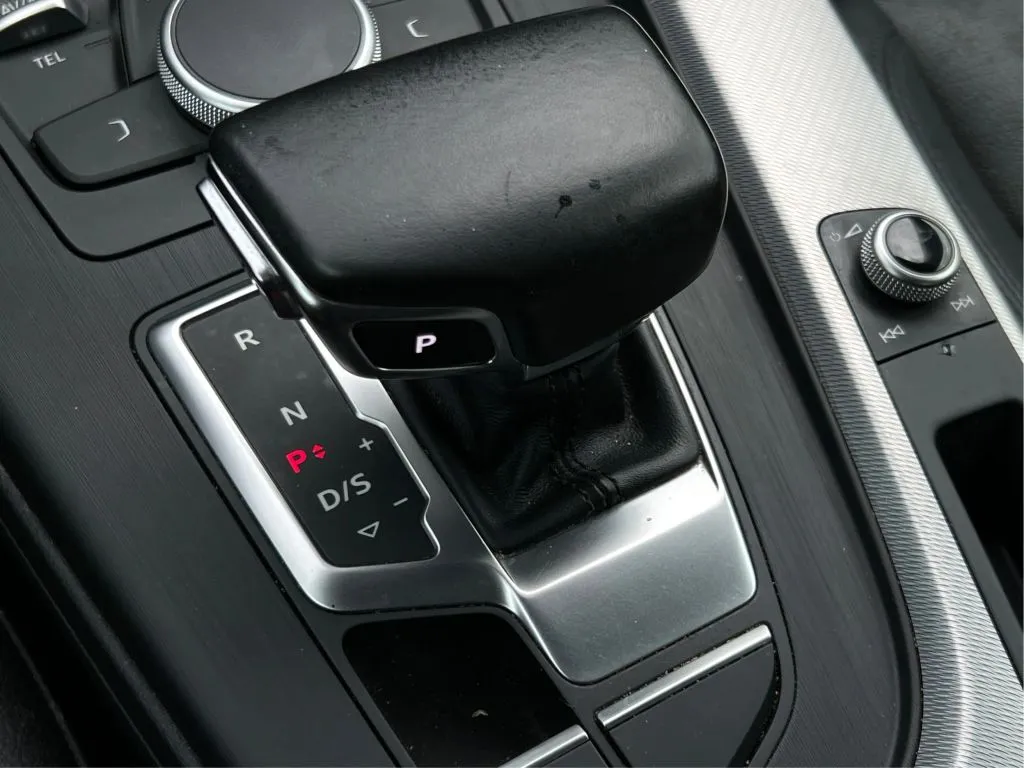 Audi A4 photo 45