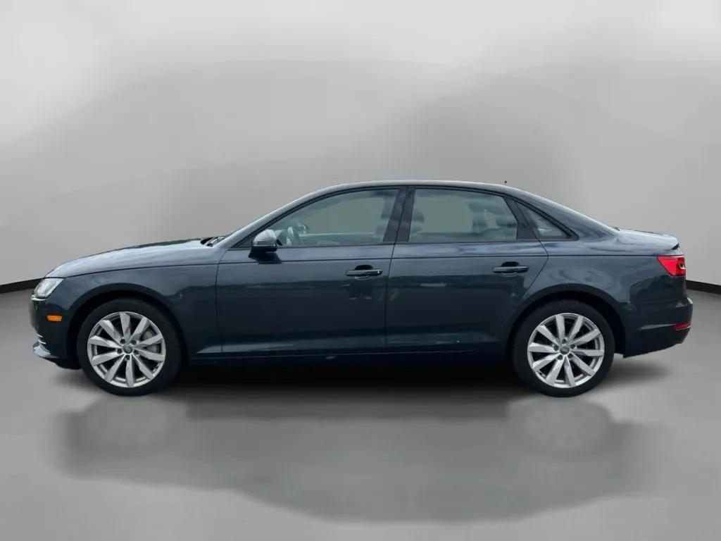 Audi A4 photo 15