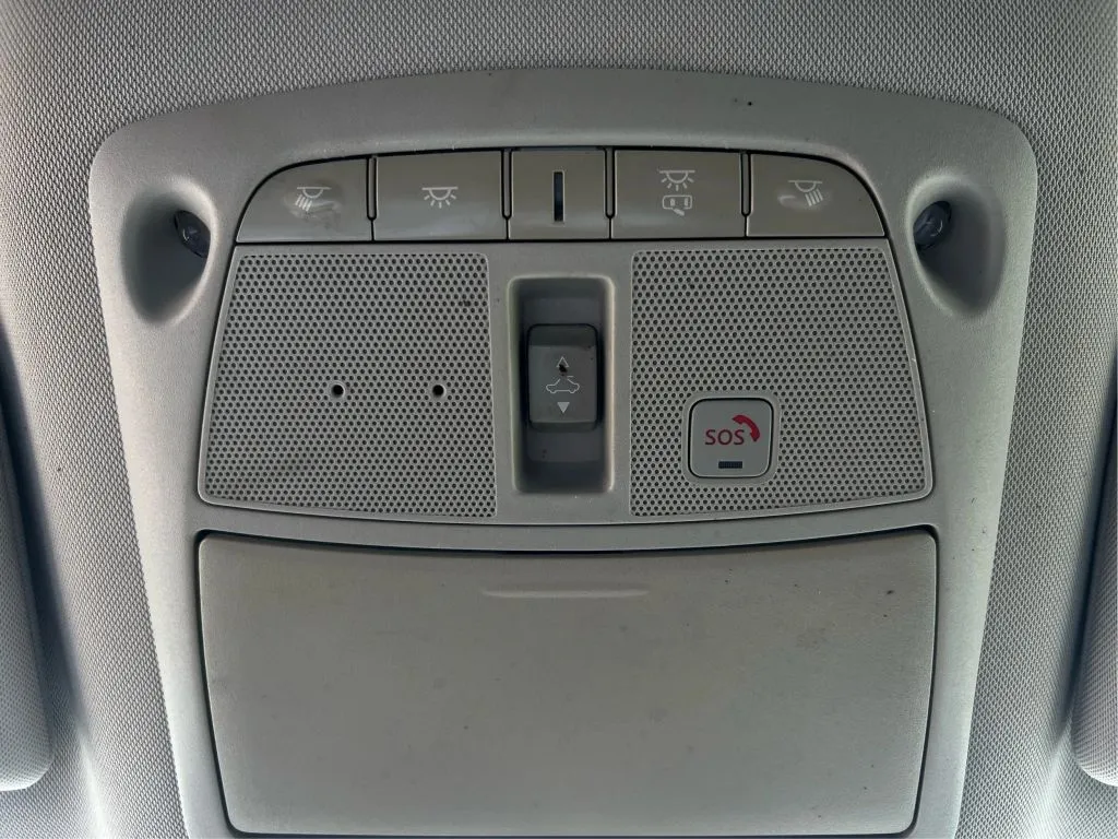 Infiniti Q50 photo 41