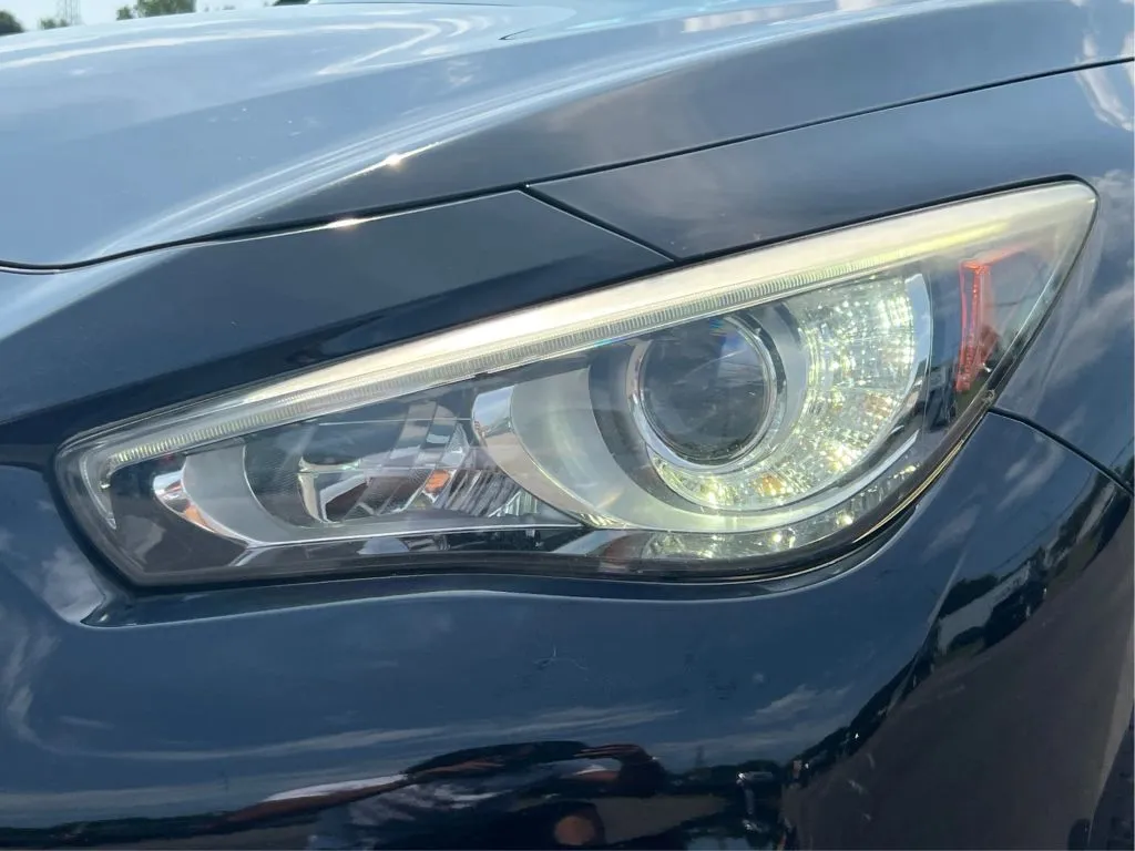 Infiniti Q50 photo 33