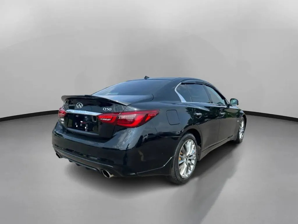Infiniti Q50 photo 9