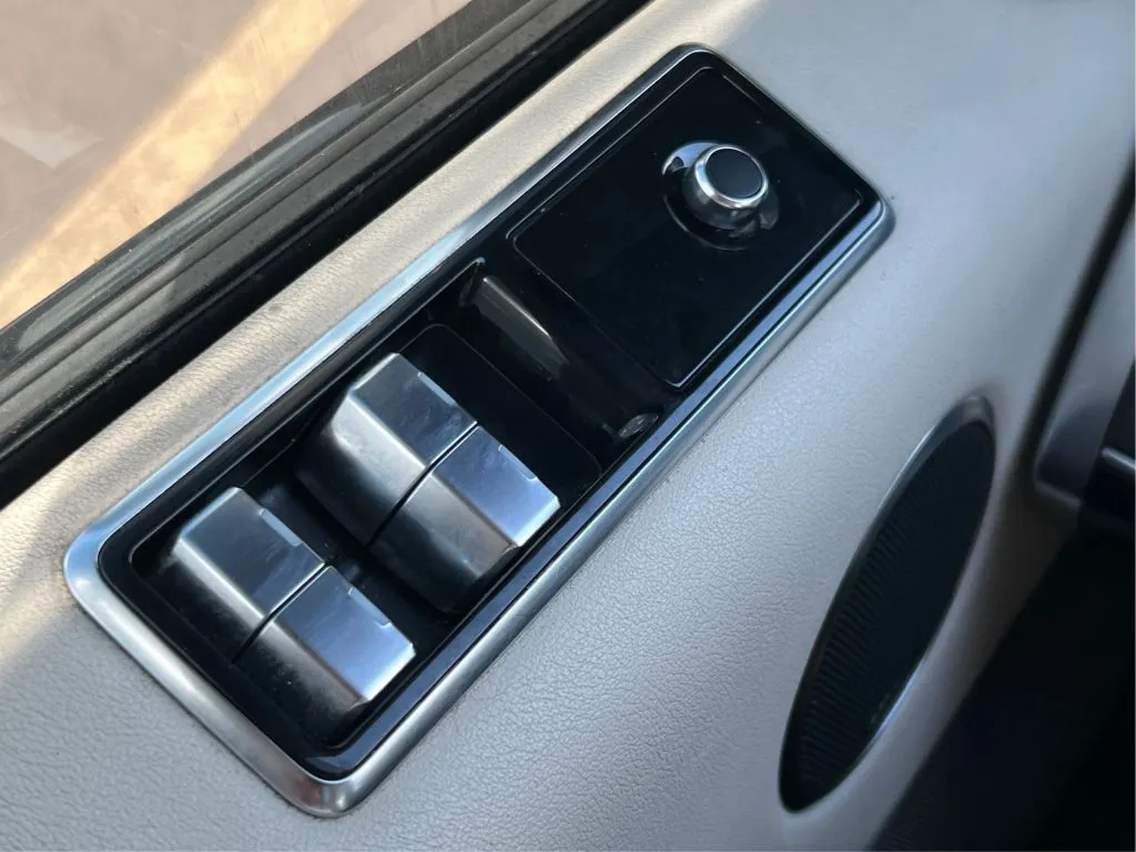 Land Rover Range Rover Sport photo 46