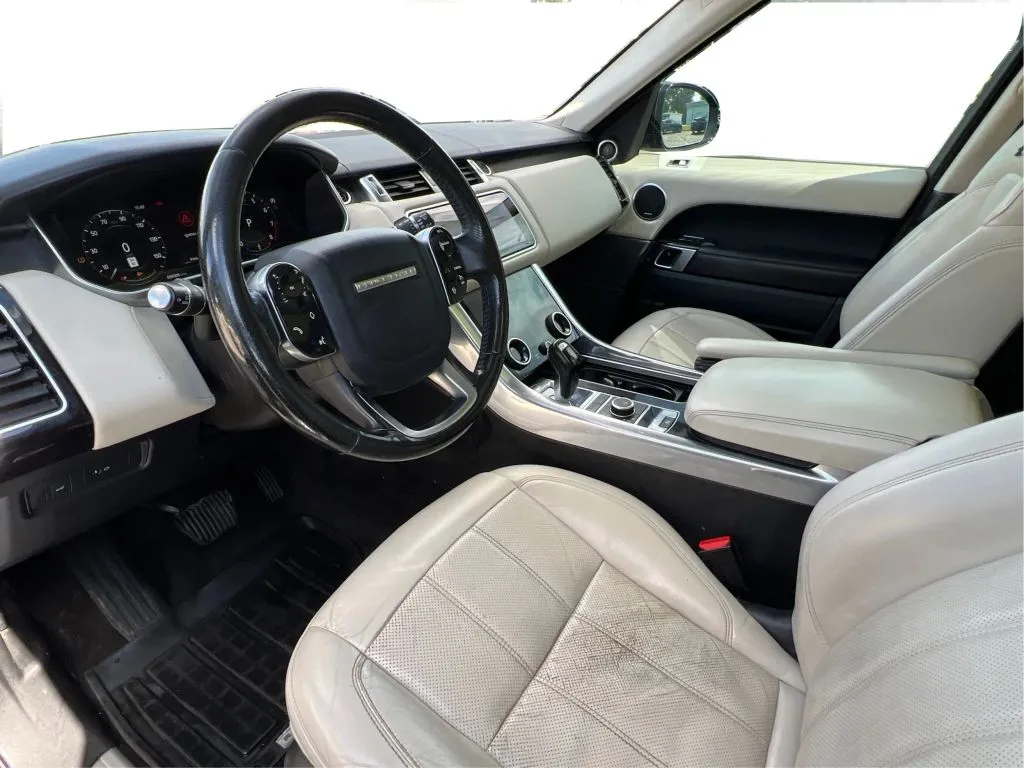 Land Rover Range Rover Sport photo 16