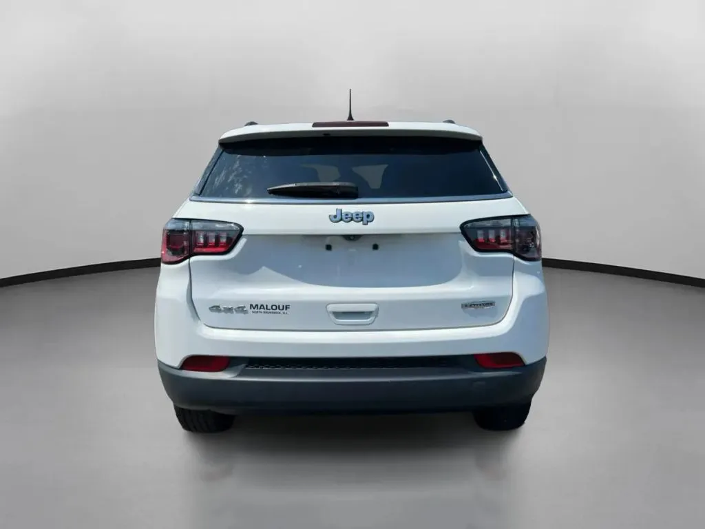 Jeep Compass photo 11