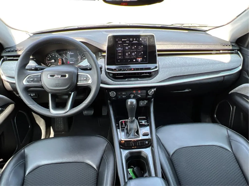Jeep Compass photo 35