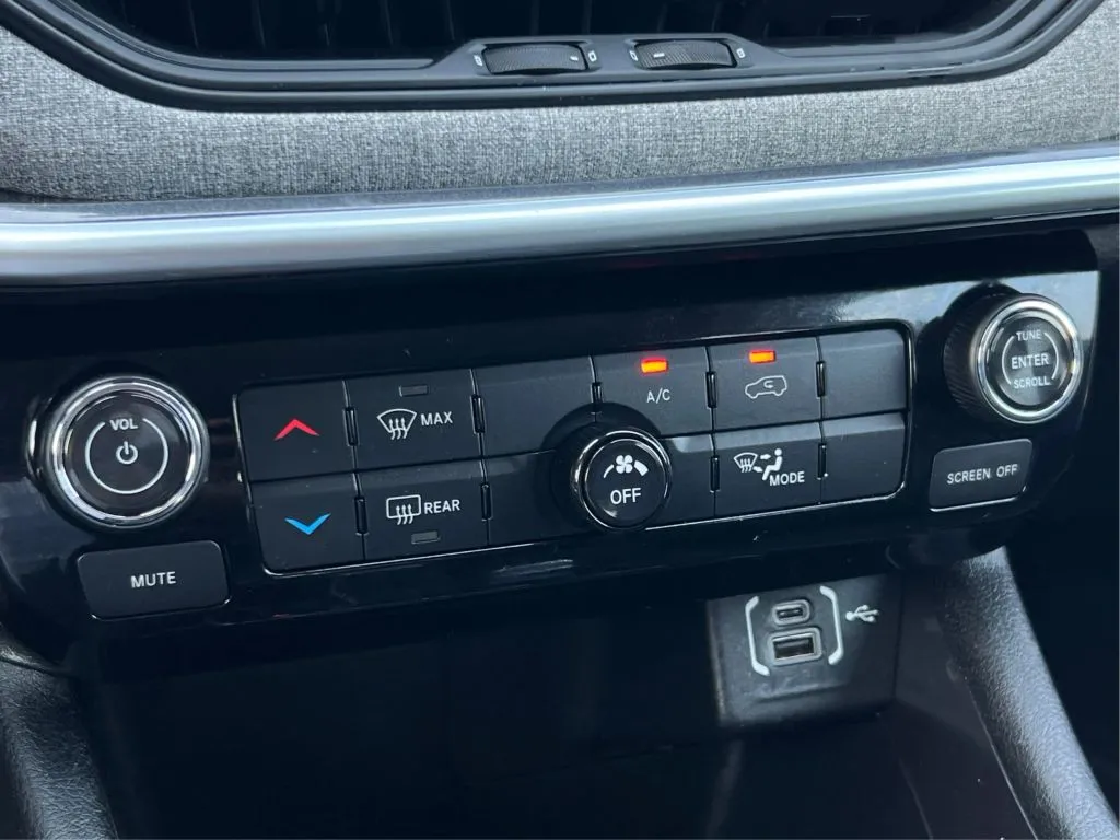Jeep Compass photo 37