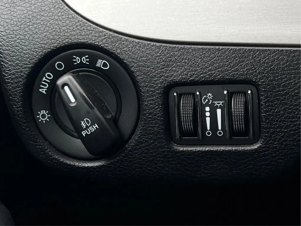Dodge Grand Caravan photo 24