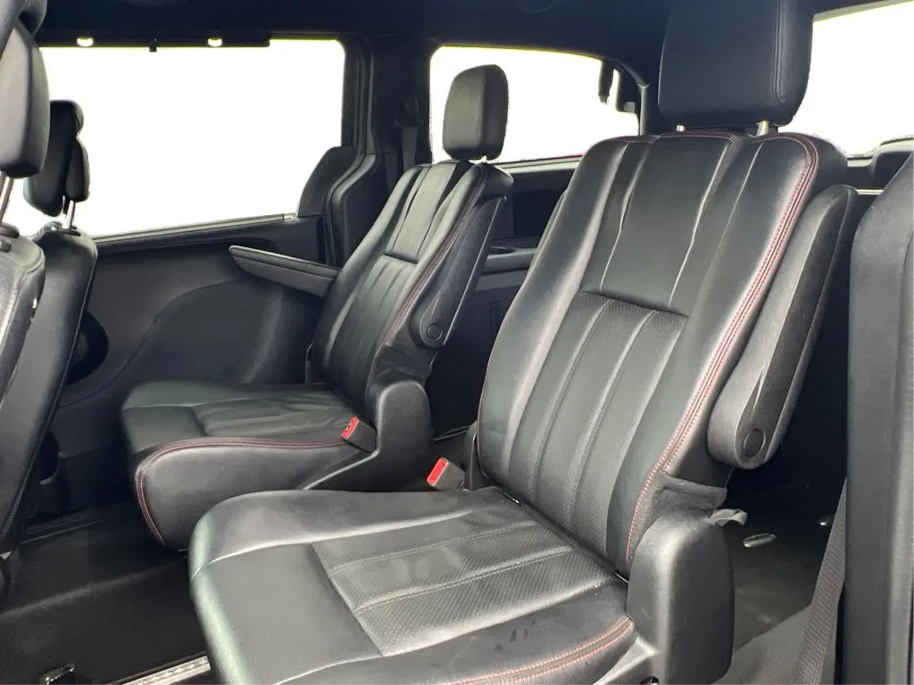 Dodge Grand Caravan photo 17