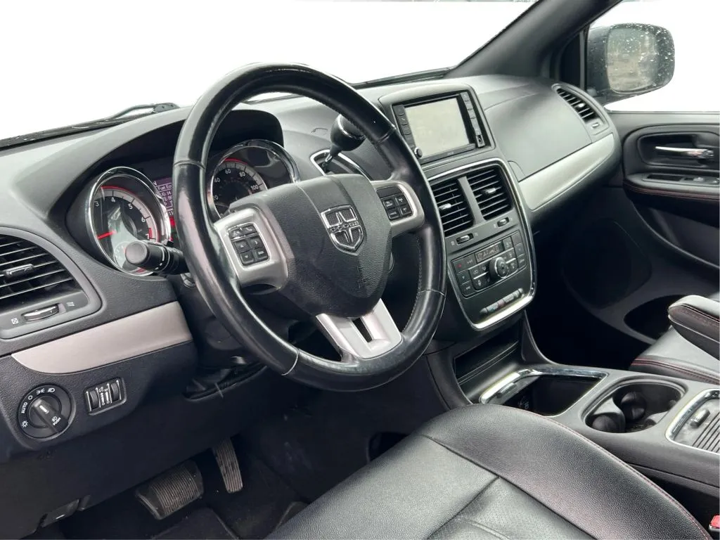 Dodge Grand Caravan photo 16