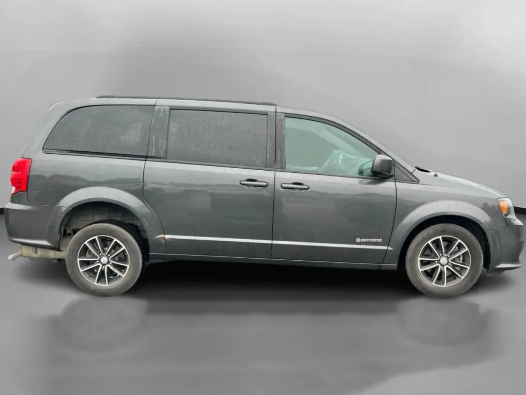 Dodge Grand Caravan photo 7