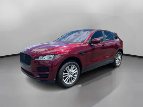 More photos of 2017 Jaguar F-PACE 35t Prestige Sport Utility 4D at Drivemax, CT