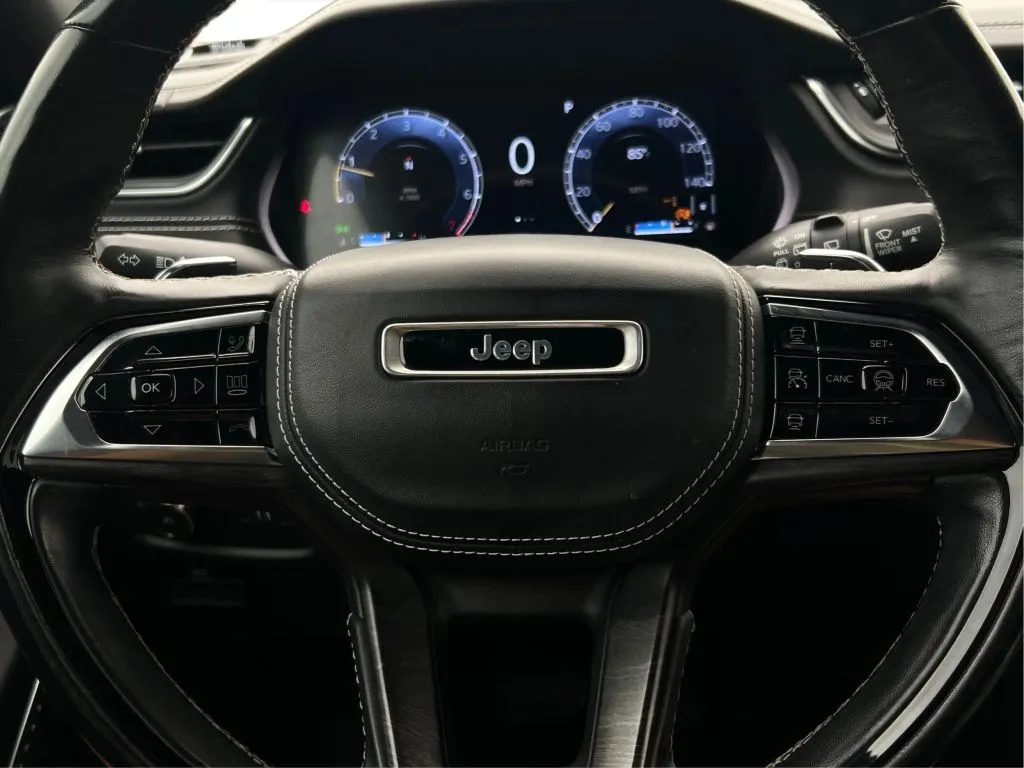 Jeep Grand Cherokee L photo 23