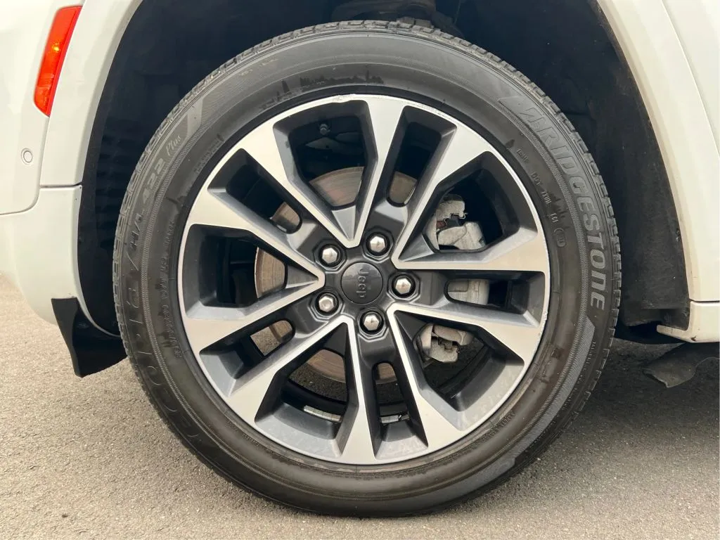 Jeep Grand Cherokee L photo 31