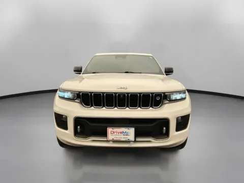 Another view of 2021 Jeep Grand Cherokee L Overland Sport Utility 4D for sale in Manchester, CT at Drivemax