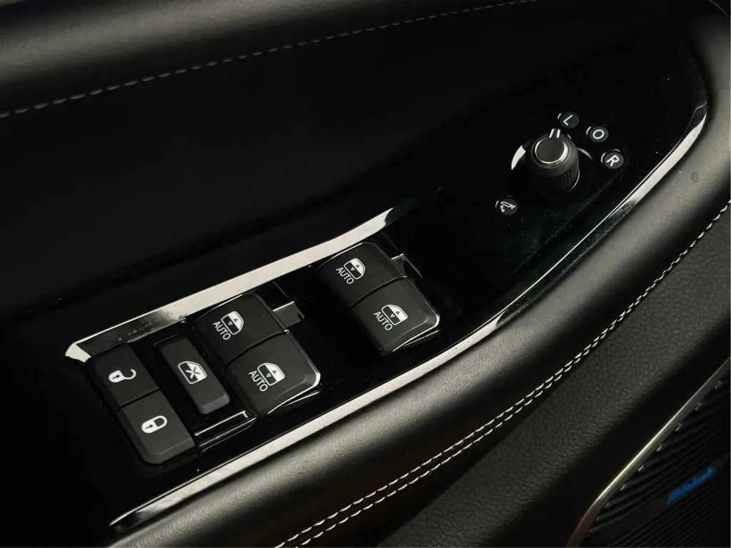 Jeep Grand Cherokee L photo 46