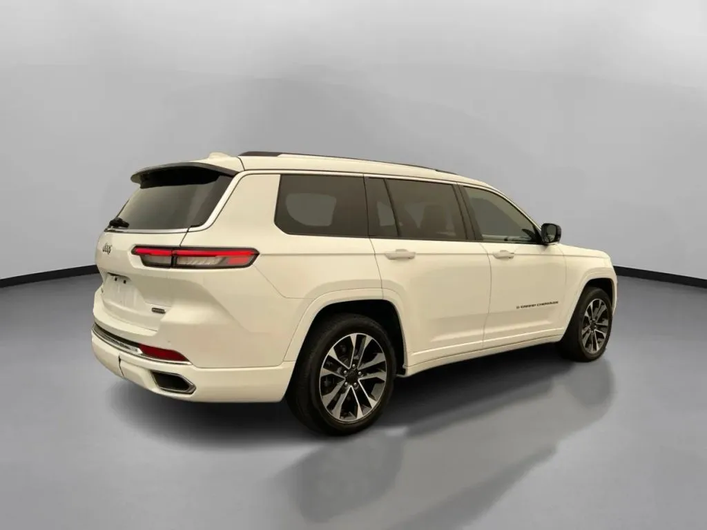 Jeep Grand Cherokee L photo 9