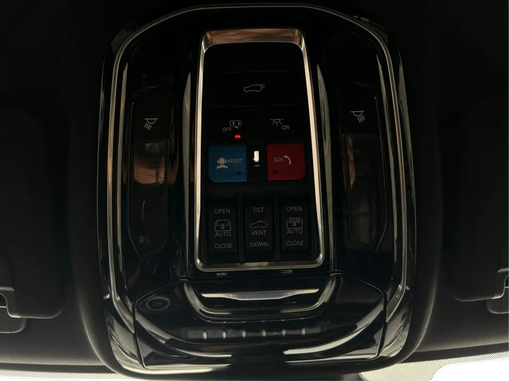 Jeep Grand Cherokee L photo 42