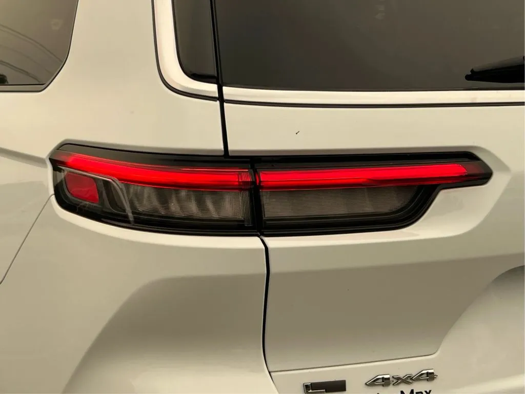 Jeep Grand Cherokee L photo 34
