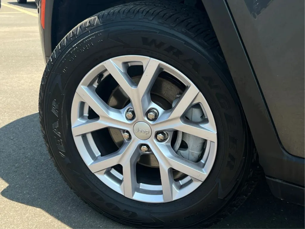 Jeep Grand Cherokee photo 31