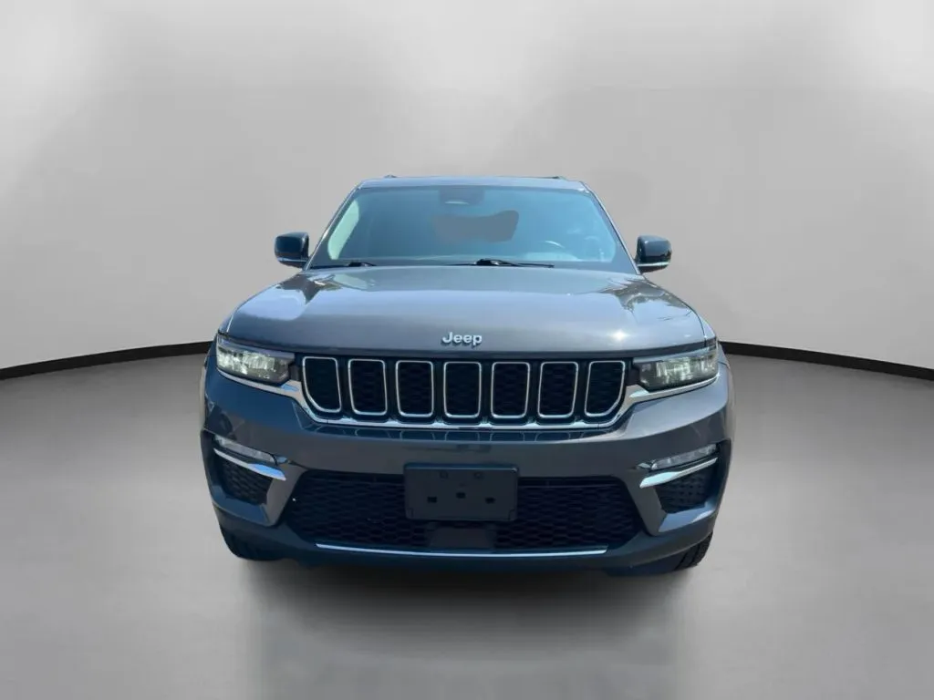 Jeep Grand Cherokee photo 3