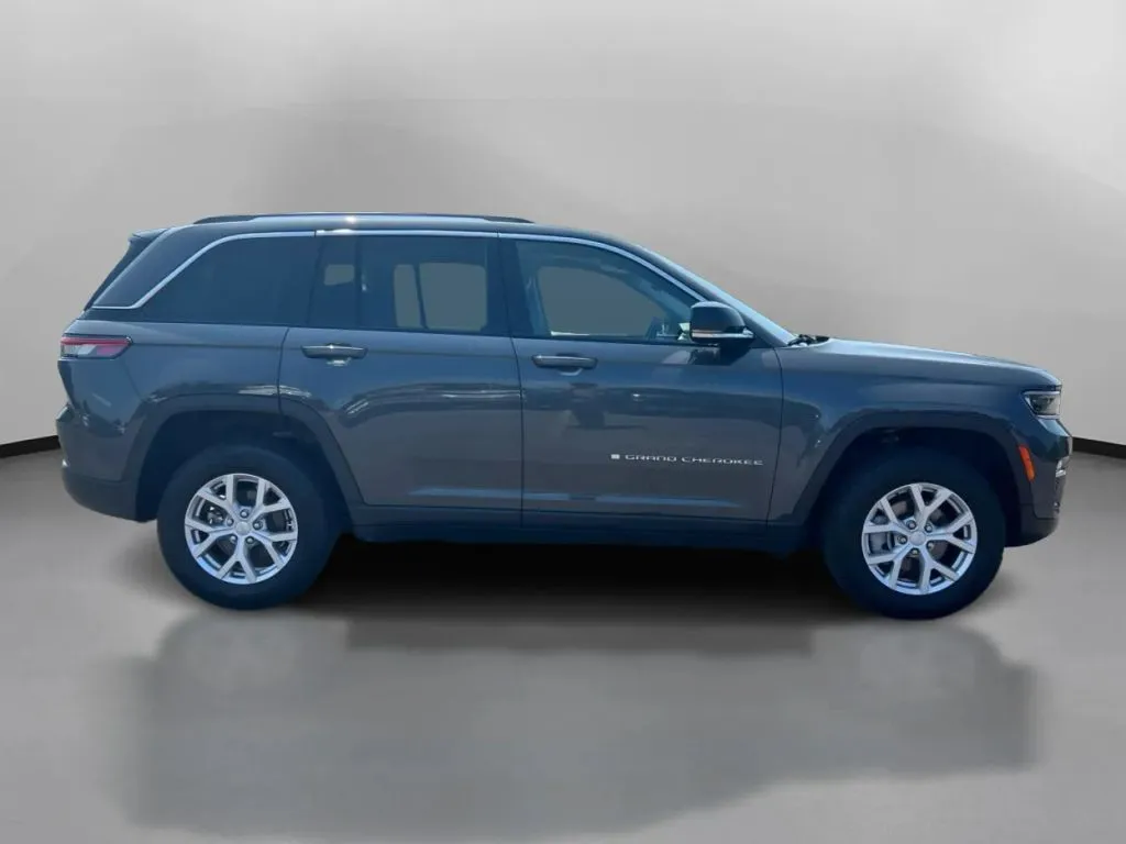 Jeep Grand Cherokee photo 7