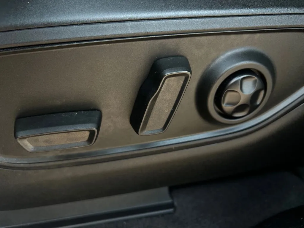 Jeep Grand Cherokee photo 25