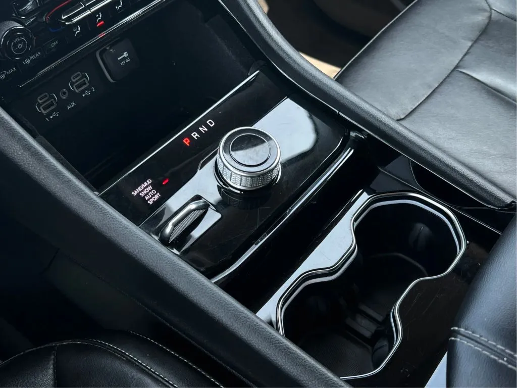 Jeep Grand Cherokee photo 21