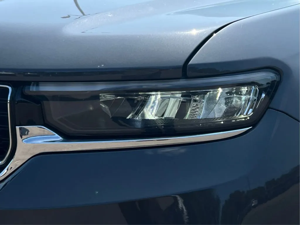 Jeep Grand Cherokee photo 33