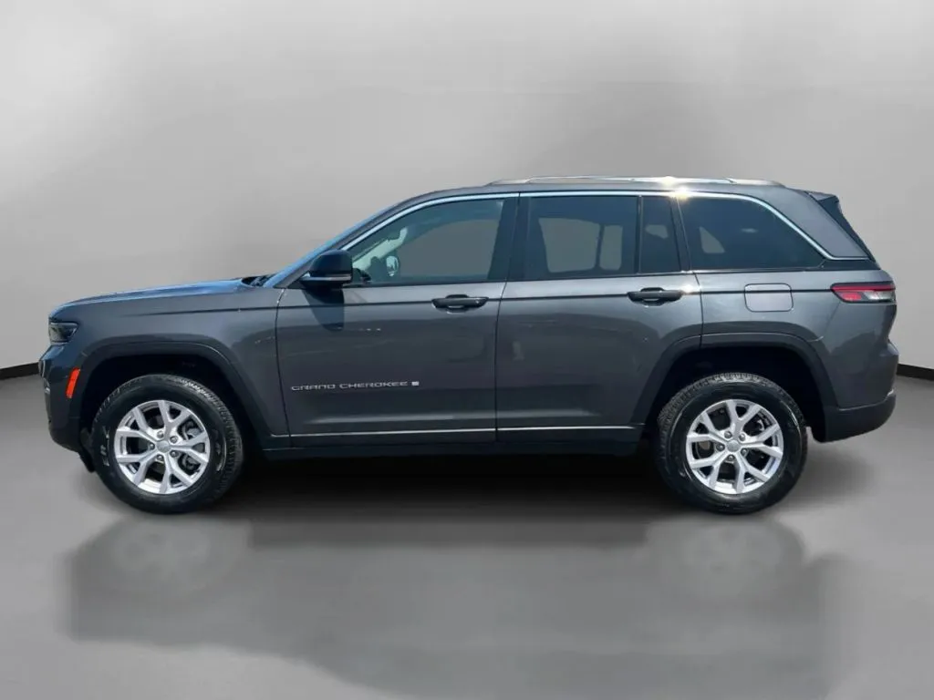 Jeep Grand Cherokee photo 15