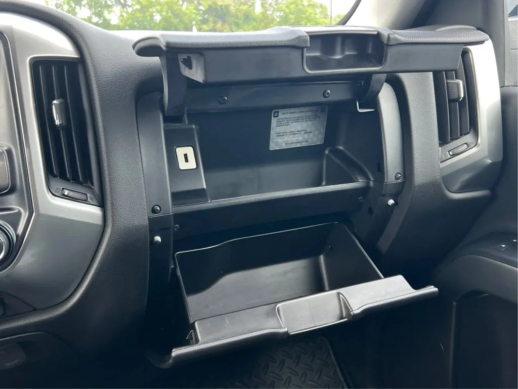 Chevrolet Silverado photo 42