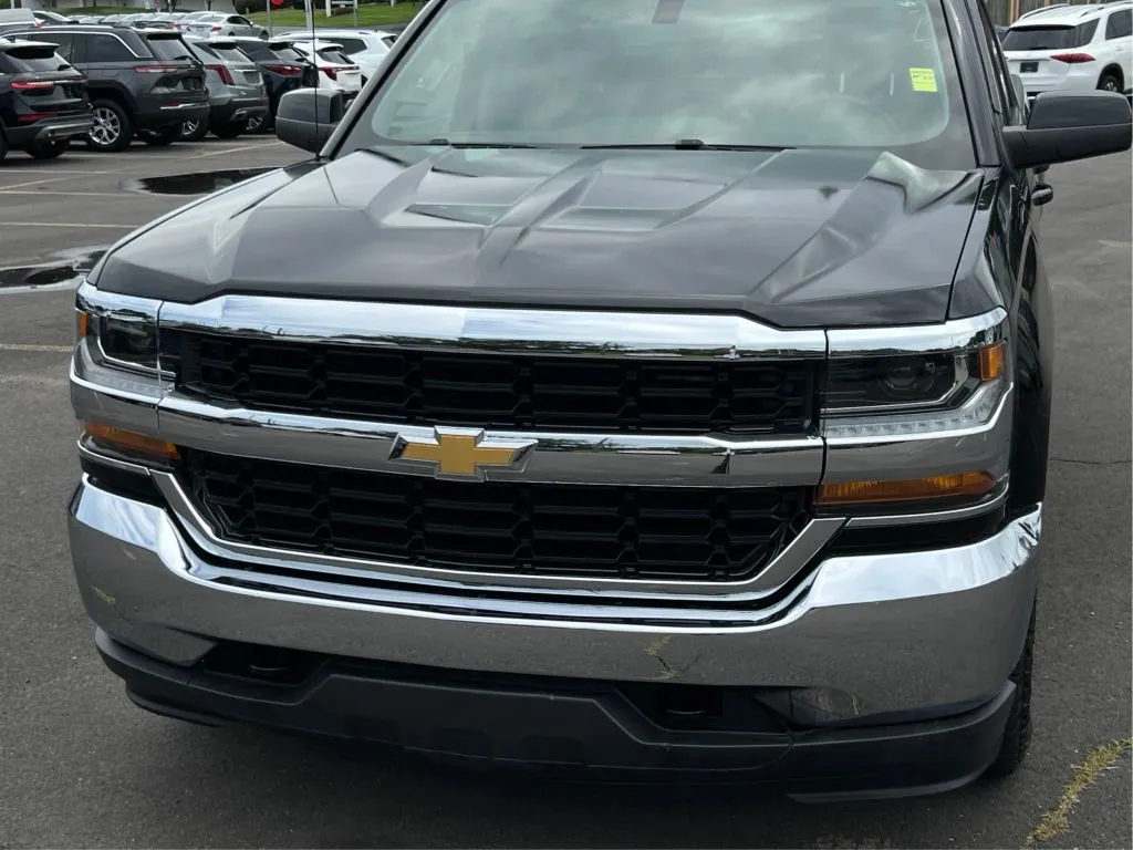 Chevrolet Silverado photo 34