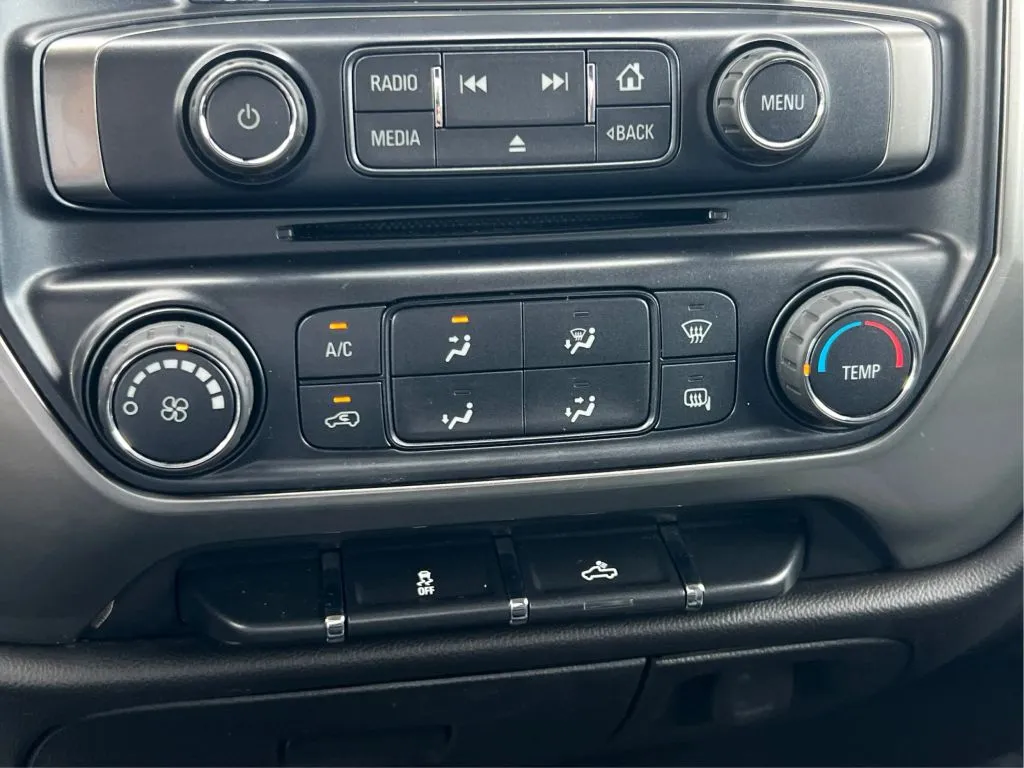 Chevrolet Silverado photo 37