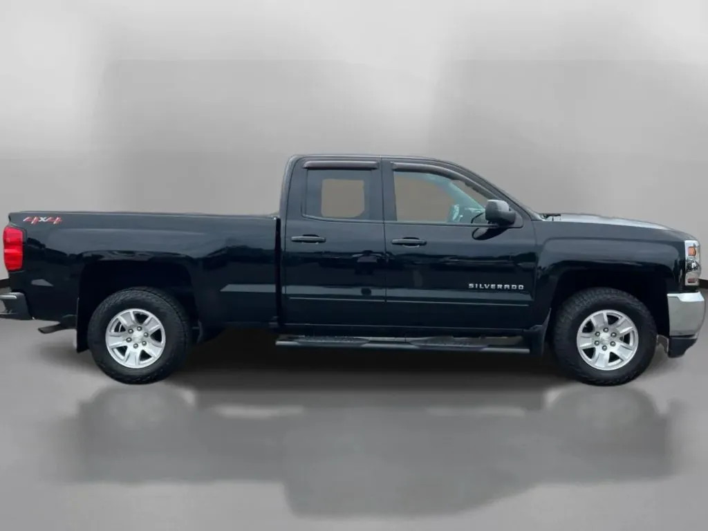 Chevrolet Silverado photo 7