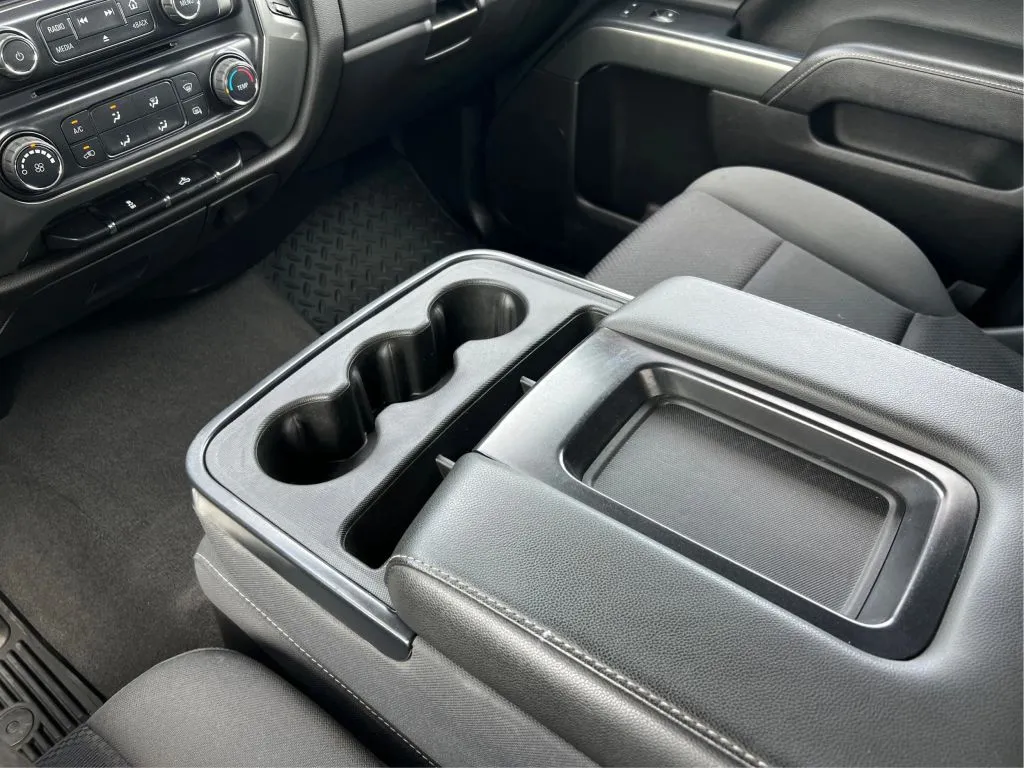 Chevrolet Silverado photo 21