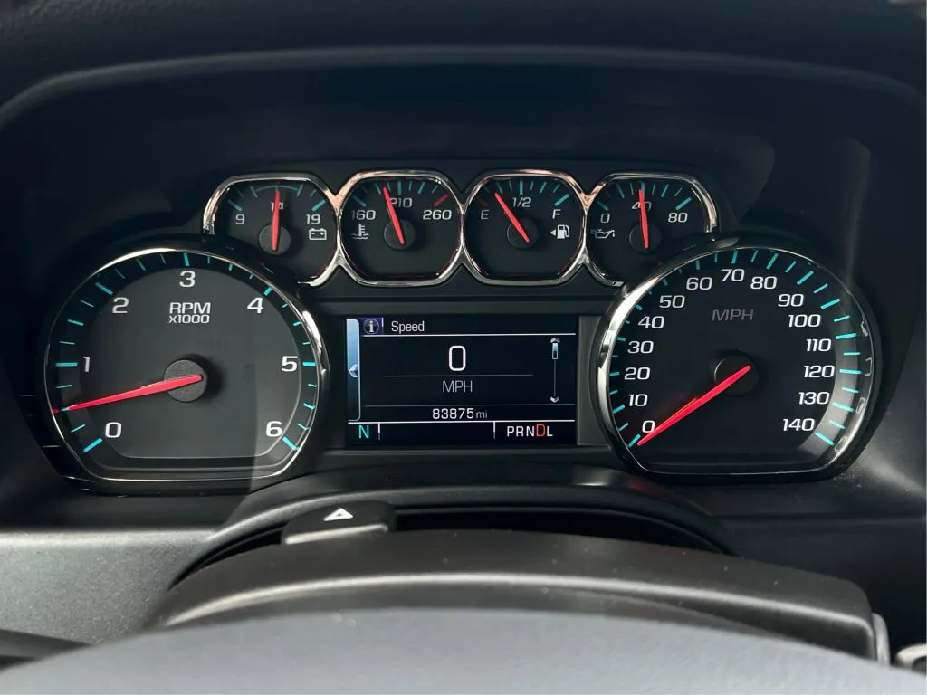 Chevrolet Silverado photo 22