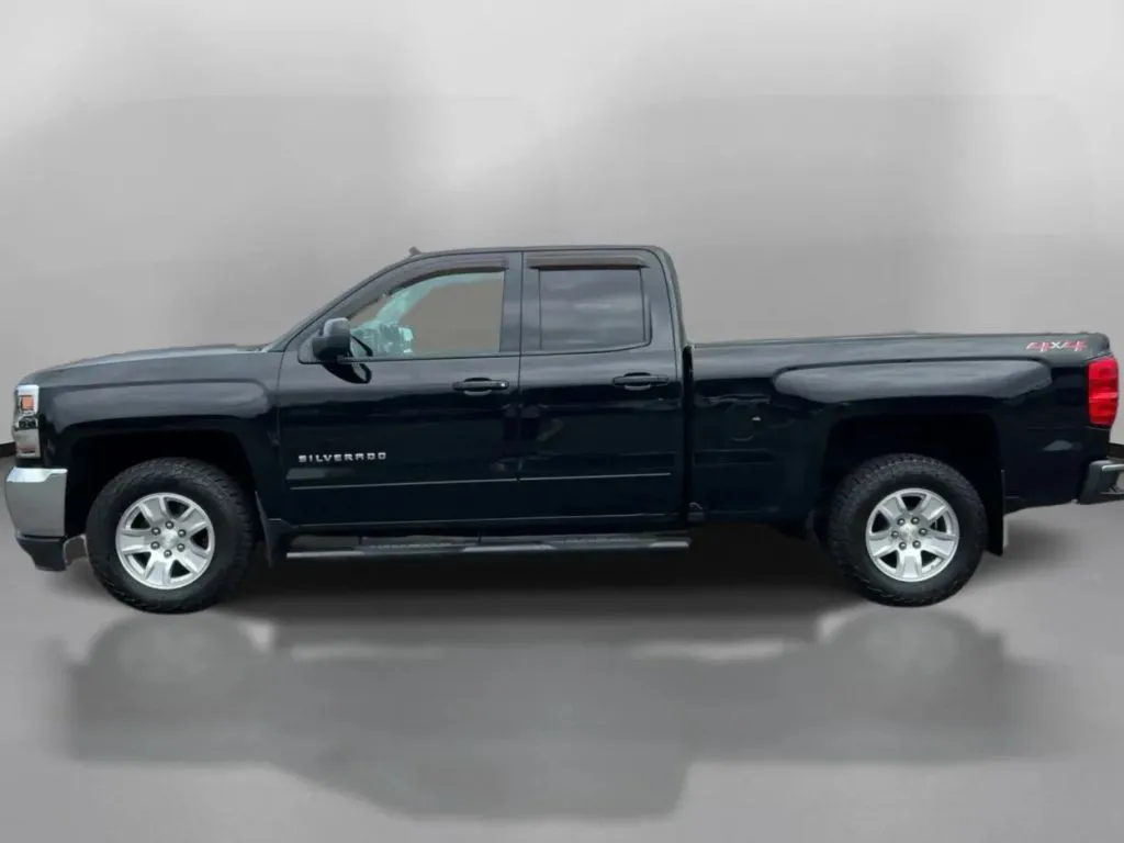Chevrolet Silverado photo 15