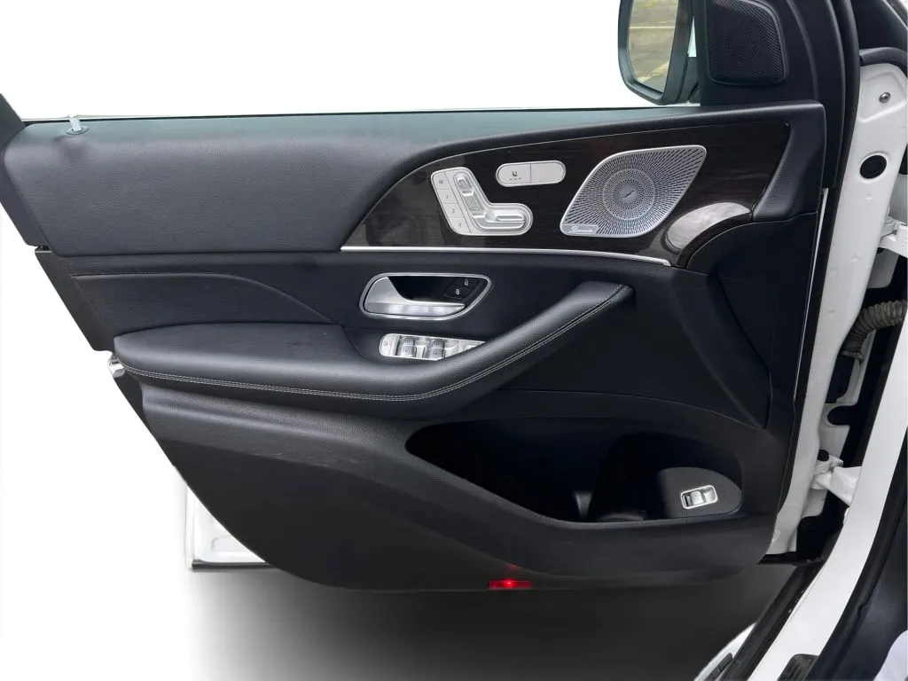 Mercedes-Benz GLE photo 26