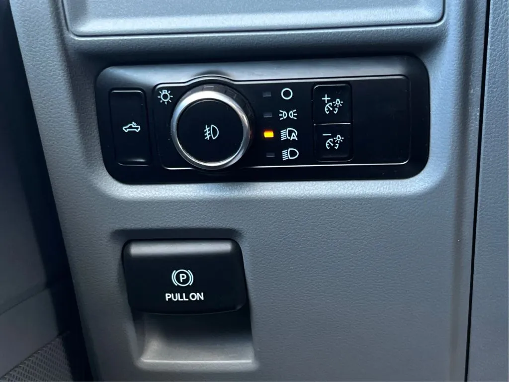 Ford F-150 photo 23