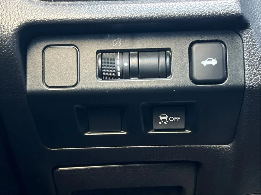 Subaru WRX photo 24