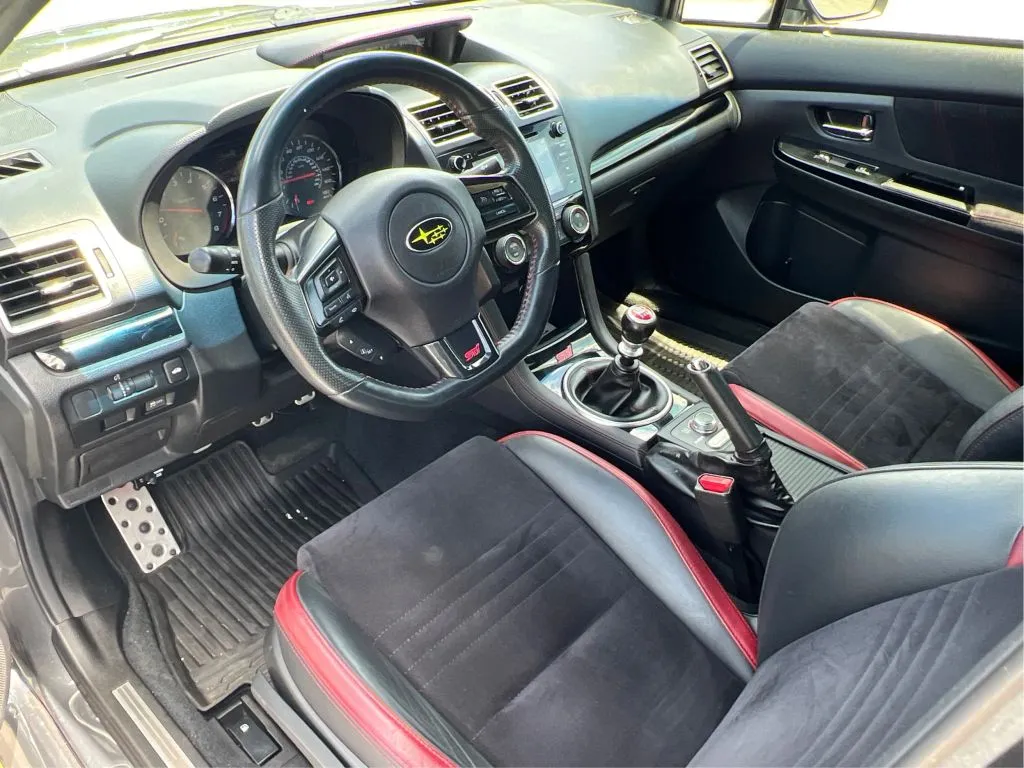 Subaru WRX photo 16