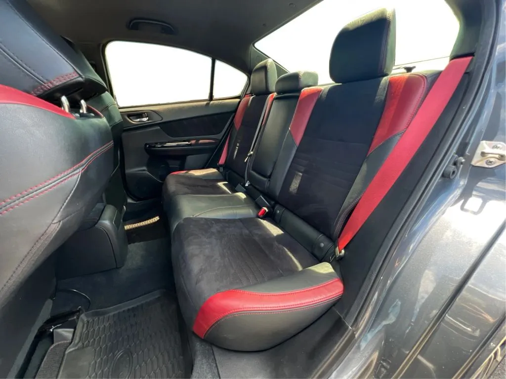Subaru WRX photo 17