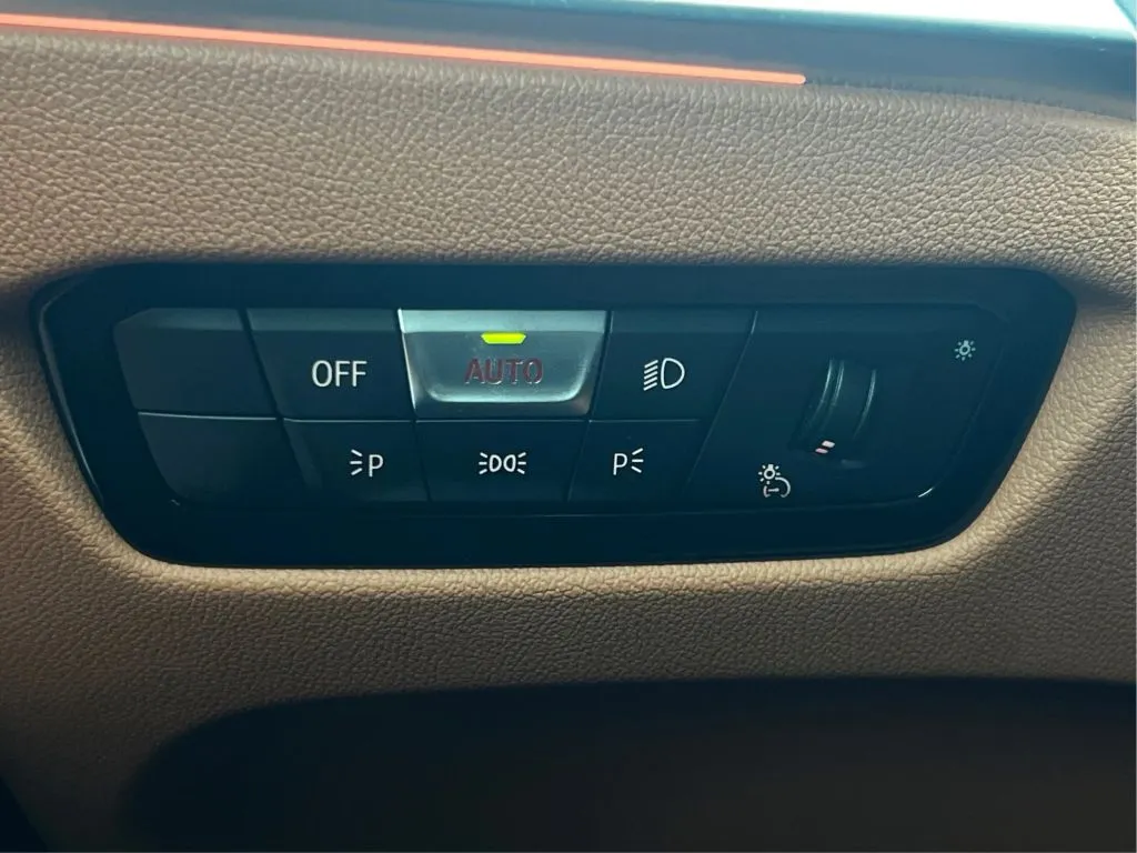BMW 3 Series photo 24