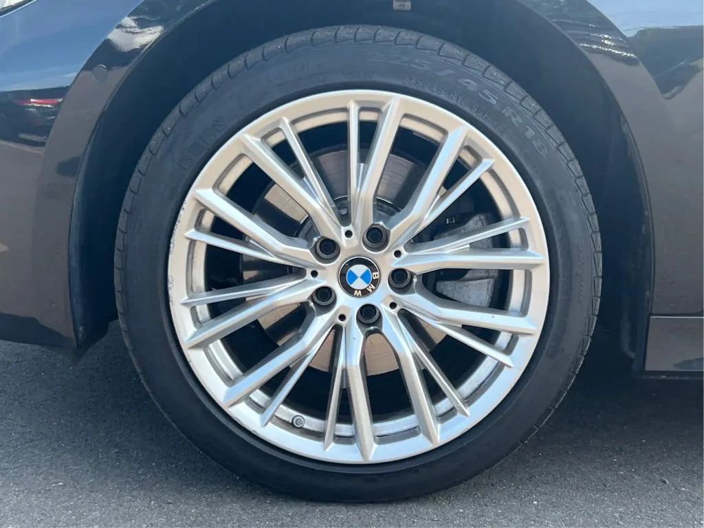 BMW 3 Series photo 31